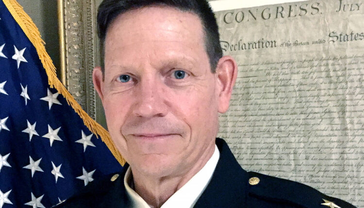 His calling for 42 years: Everett police officer retires