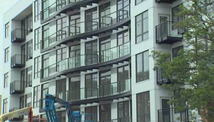 Everett leads US in new apartment sizes, study says
