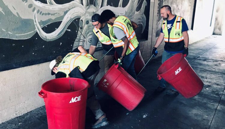 More crews targeting the downtown garbage

