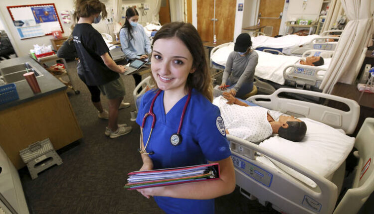 Applications to nursing schools are increasing despite virus burnout

