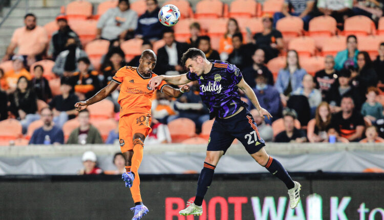 Seattle Sounders stumble on the road, fall 2-1 to Houston Dynamo
