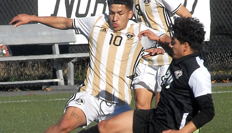 COLLEGE SOCCER: Peninsula men win finale, prepare to defend title