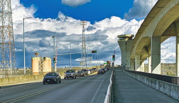   The Lower Spokane Street Bridge is open again for an hour;  A failing pump will attract attention

