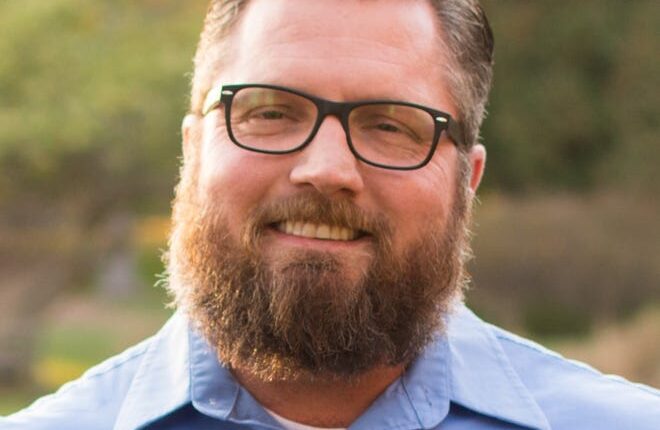 Everett Henes