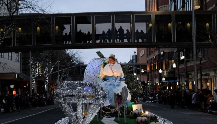 Thousands greet the return of the Lilac Parade to downtown Spokane

