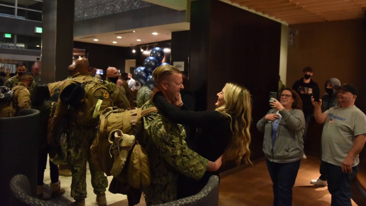 Coast Guard unit returns to Everett after deployment at Guantanamo Bay – KIRO 7 News Seattle